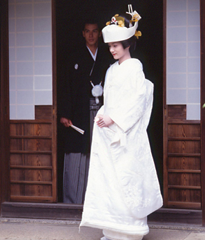 新年碰到新婚 有哪些独特的风俗习惯?-日本文