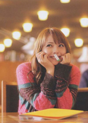 佐佐木希《天使之恋》电影写真 大胆秀裸背-日