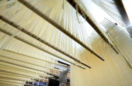 奈良县樱井市特产三轮素面在严寒中生产-日本