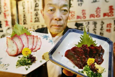 对鲸鱼情有独钟 日本人的吃鲸文化令人费解-日