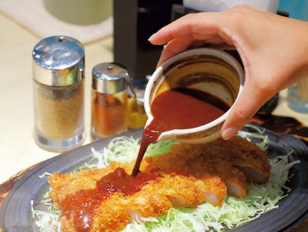 一开门就大排长龙 矢场的味噌猪排-日本旅游_