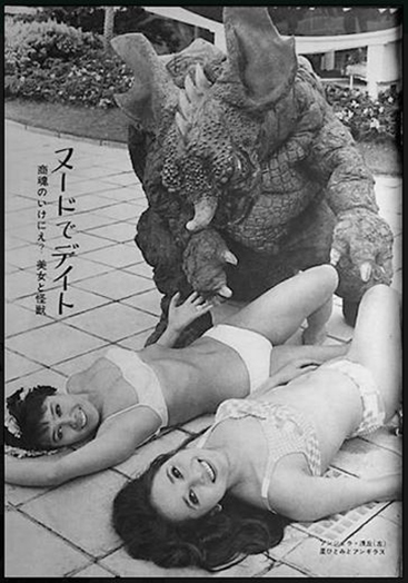 哥斯拉可爱约会照 您见过这么可爱的哥斯拉吗