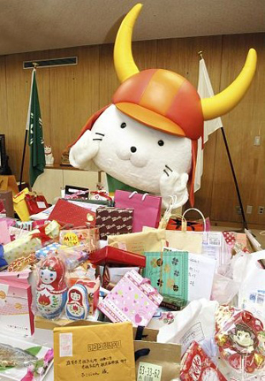 吉祥物彦根喵收到AKB48成员赠送情人节巧克