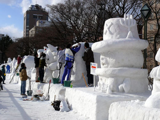 札幌冰雪节即将举行 《海贼王》与《美食的俘虏》雪雕登场 - 日本通