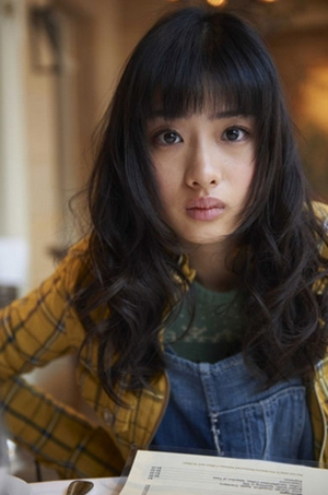 石原里美酒后热吻佐藤健 日媒讽刺肉食男女的