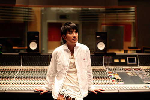 新单发售在即 上地雄辅患肠胃炎入院治疗-日本