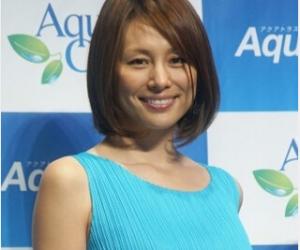 日本高中:女高中生因与饥渴v高中少而致性女校男性作文陶华碧老干妈图片
