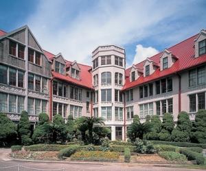 日本国立大学—奈良女子大学