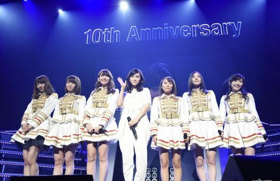 东京巨蛋表演厅前田敦子(中)出席akb48"requesthour