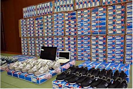 本警方逮捕一男子 疑似销售中国制造的冒牌新