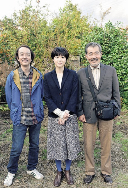 电影《父亲和伊藤》演员,左起中川雅也,上野树里,藤龙也据日本媒体