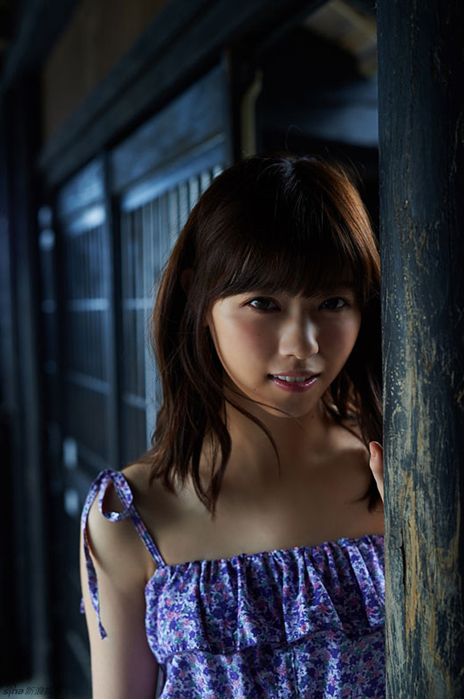 日本偶像女星西野七濑海边嬉戏清新迷人
