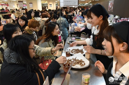 日本情人节商战白热化 巧克力商品热销
