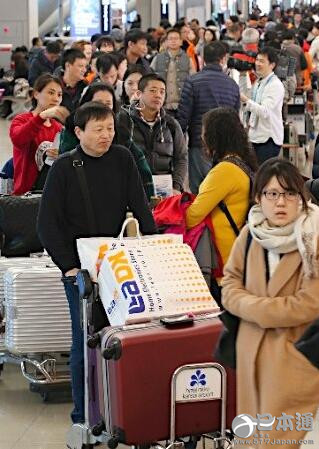 春节长假期间中国游客“挤爆”东京街头