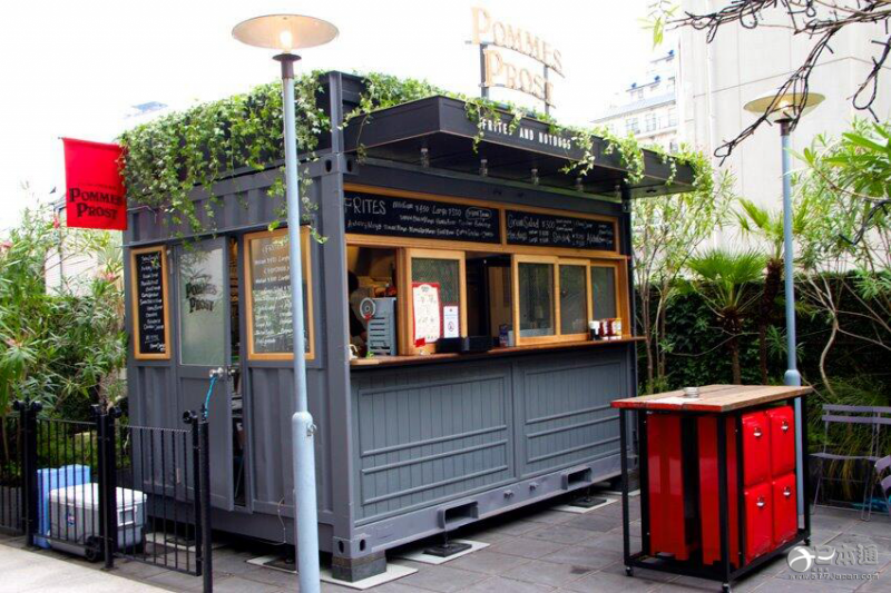 着特制酱汁来品尝 东京代官山的美味比利时炸