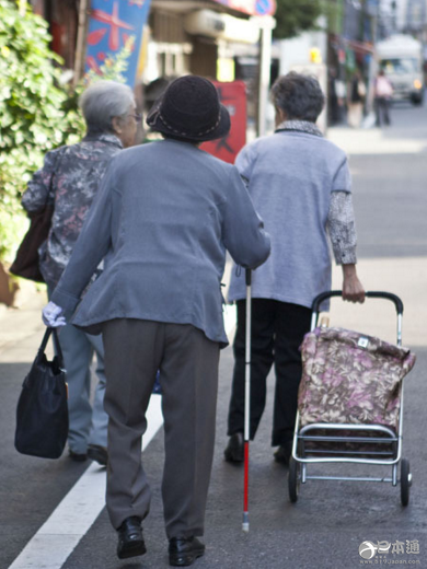 日本领取最低生活保障的家庭户数创新高