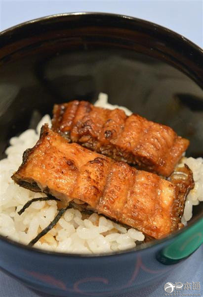 永旺将发售近畿大学研发出的“鳗鱼味鲶鱼” 永旺将发售近畿大学研发出的“鳗鱼味鲶鱼”