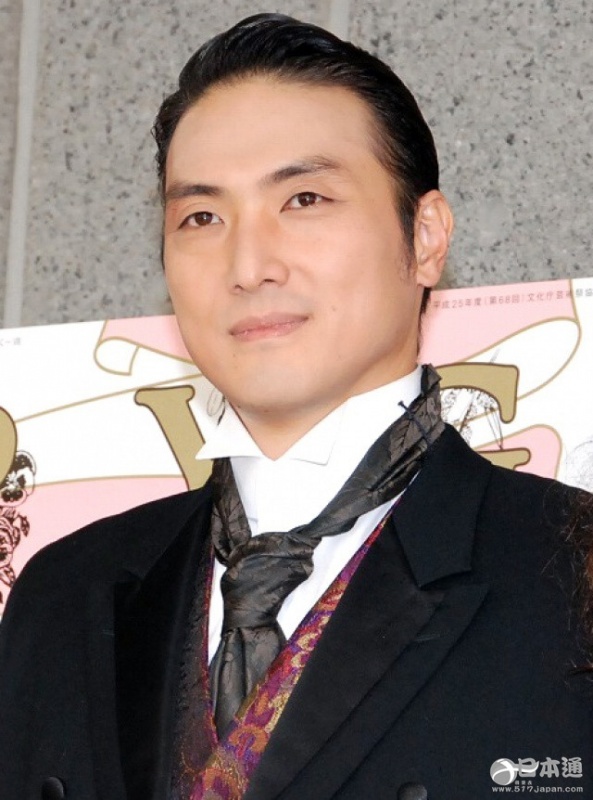 日本41岁男演员平岳大与圈外女友结婚