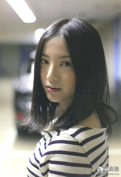 日本人气女演员吉高由里子迎28岁生日