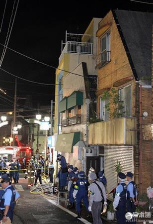 东京祭典遭汽油弹攻击 15人受伤嫌犯自杀