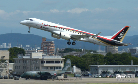 三菱喷气式支线客机MRJ在日本重启试飞