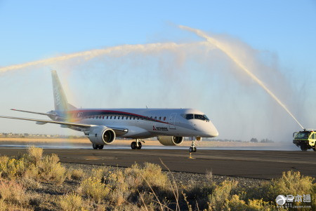 三菱喷气式支线客机MRJ抵达美国试飞基地