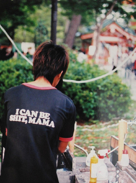 不只是羞耻的外文T恤，日本人还喜欢这样的魔性T恤