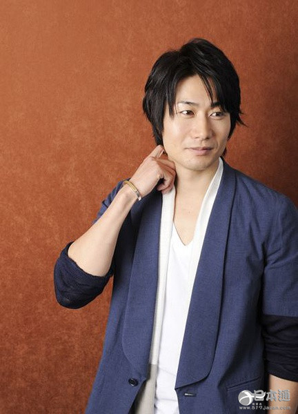 日本男演员户次重幸迎43岁生日