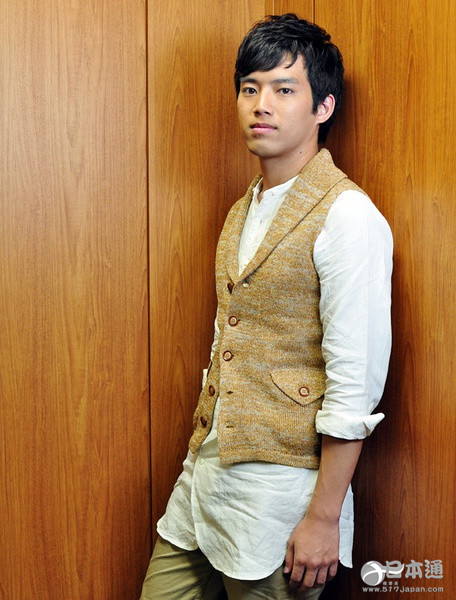 日本男演员三浦贵大迎31岁生日