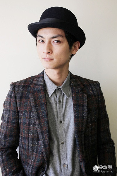 日本男演员高良健吾迎来29岁生日