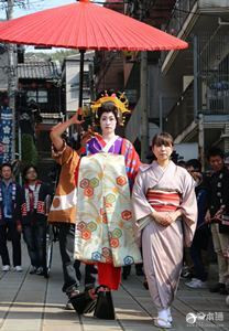 丸山重现花魁道中花街文化-日本新闻_日本资