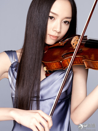 日本知名美女小提琴手宫本笑里迎33岁生日
