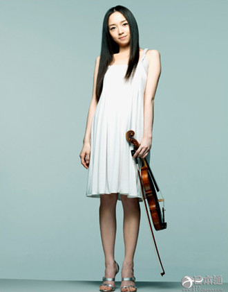 日本知名美女小提琴手宫本笑里迎33岁生日