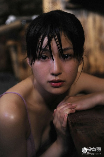日本女演员平田薰迎来27岁生日