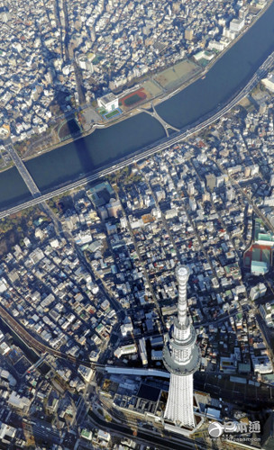 冬至一景：东京晴空塔影子长达约1.5公里
