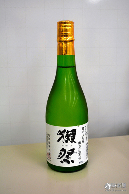 旭酒造因混入虫子将回收9312瓶日本酒“獭祭”