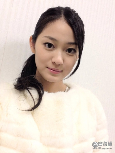 日本新锐女演员吉本实忧迎来20岁生日