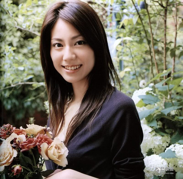 日本气质女星松下奈绪迎来32岁生日