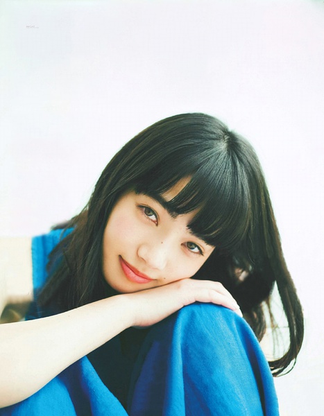 日本女演员、模特小松菜奈迎21岁生日