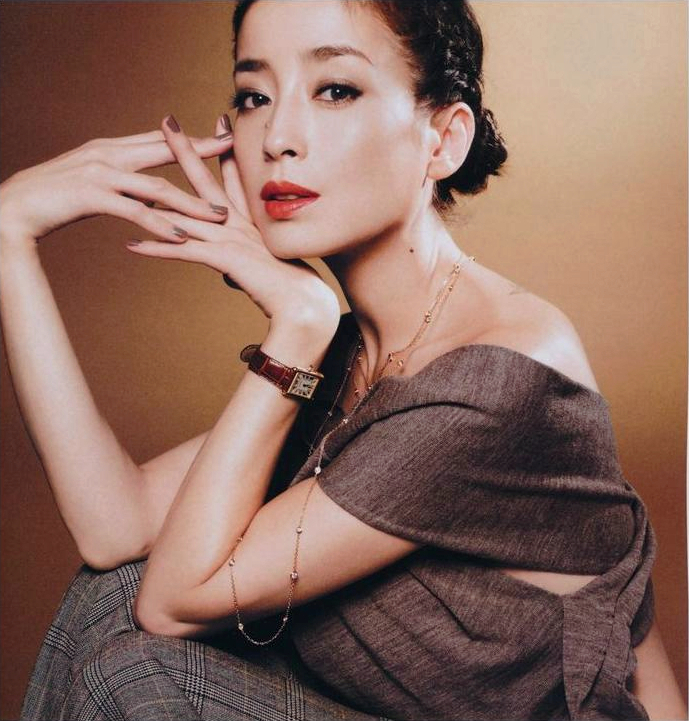 日本女演员、歌手宫泽理惠迎来44岁生日