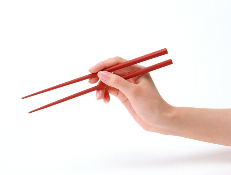 把筷子当汤勺用？近4成日本人用不好筷子