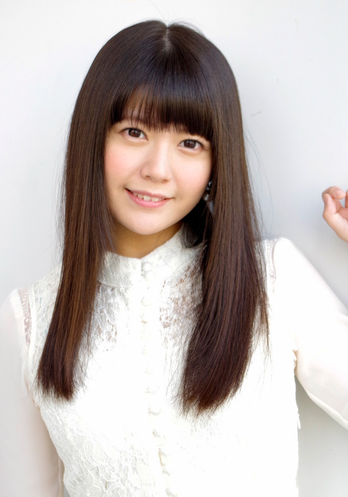 日本女性声优歌手竹达彩奈迎来28岁生日
