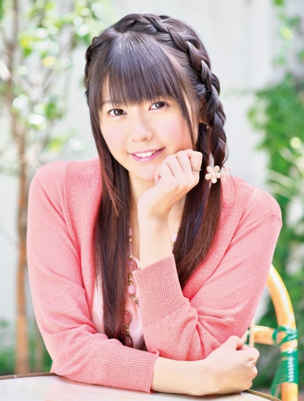 日本女性声优歌手竹达彩奈迎来28岁生日