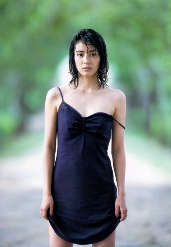 日本女演员水野美纪迎来43岁生日