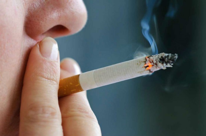 调查显示日本成年人吸烟者比例首次跌破两成
