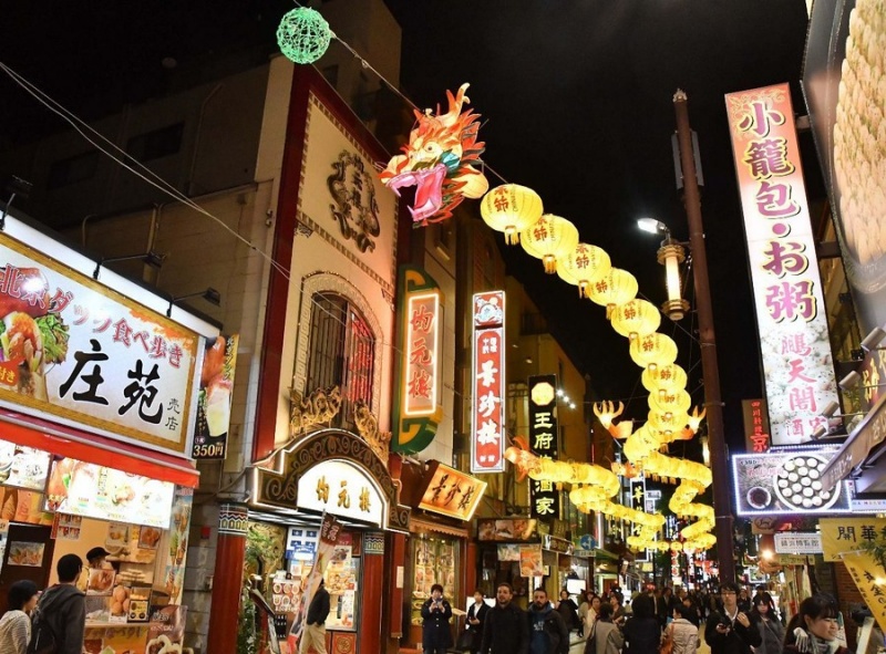 “春节花灯”将横滨中华街装饰一新 迎接中国春节的到来