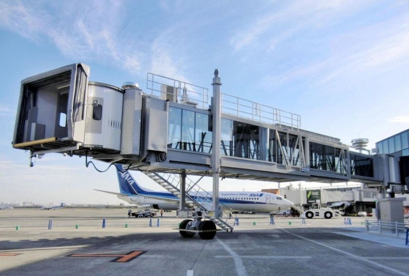 日本大阪机场导入新型登机设备 方便残疾人士