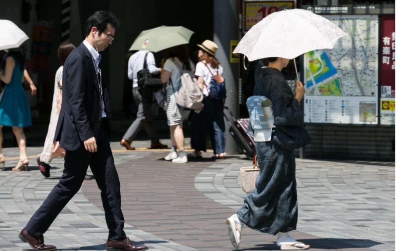 日本各地持续高温 已造成4人死亡