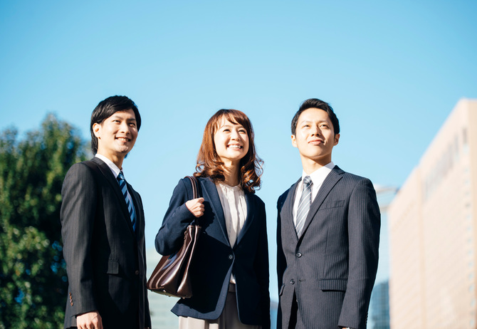 日本文部科学省调查显示大学毕业生就业率77% 实现8年连续增长