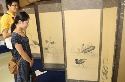 日本德元寺举办虫干展 展出胜海舟的原稿、松村景文的屏风等